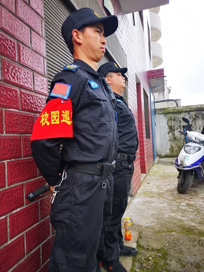 2143797371_副本.jpg